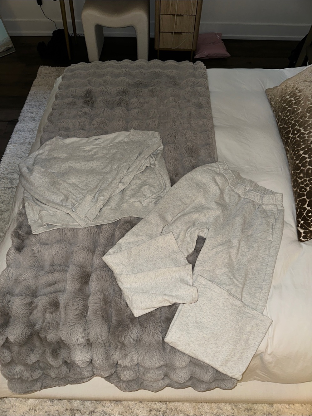 Hollister Heather Grey Set